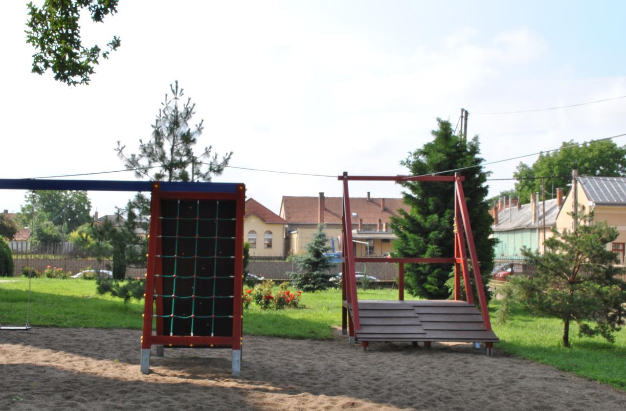 Mamre Szallo Hajduboszormeny Extérieur photo